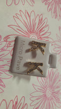 Load image into Gallery viewer, Letter stud earings