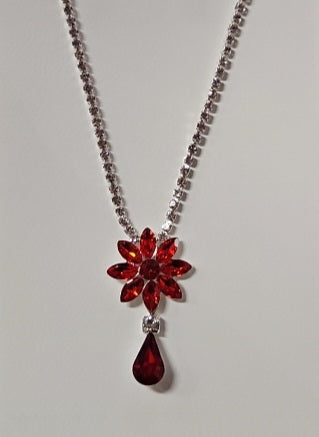 RED FLOWER NECKLES